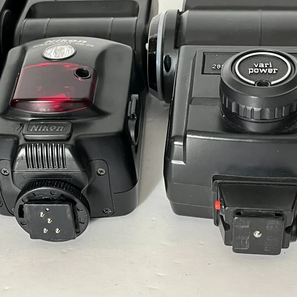 Camera Flash Lot Nikon Canon Vivitar 35mm & Digital Cameras